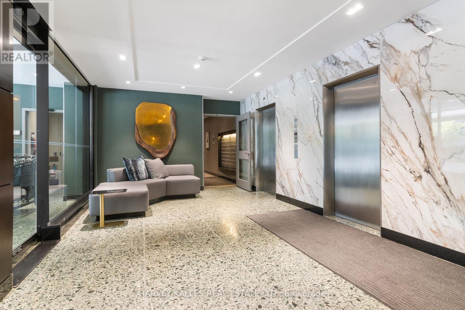 1201 - 500 AVENUE ROAD