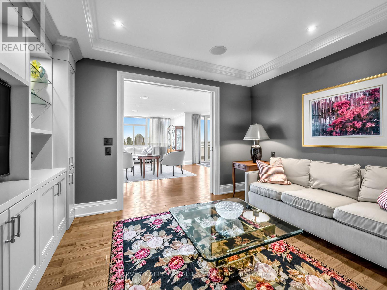 1201 - 500 AVENUE ROAD