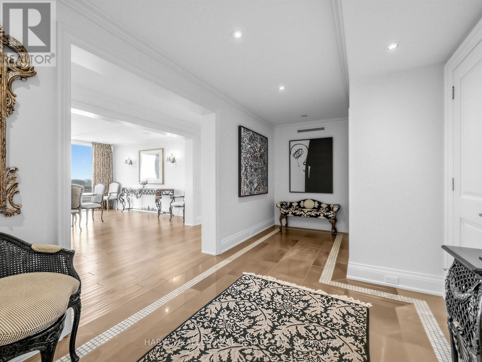 1201 - 500 AVENUE ROAD