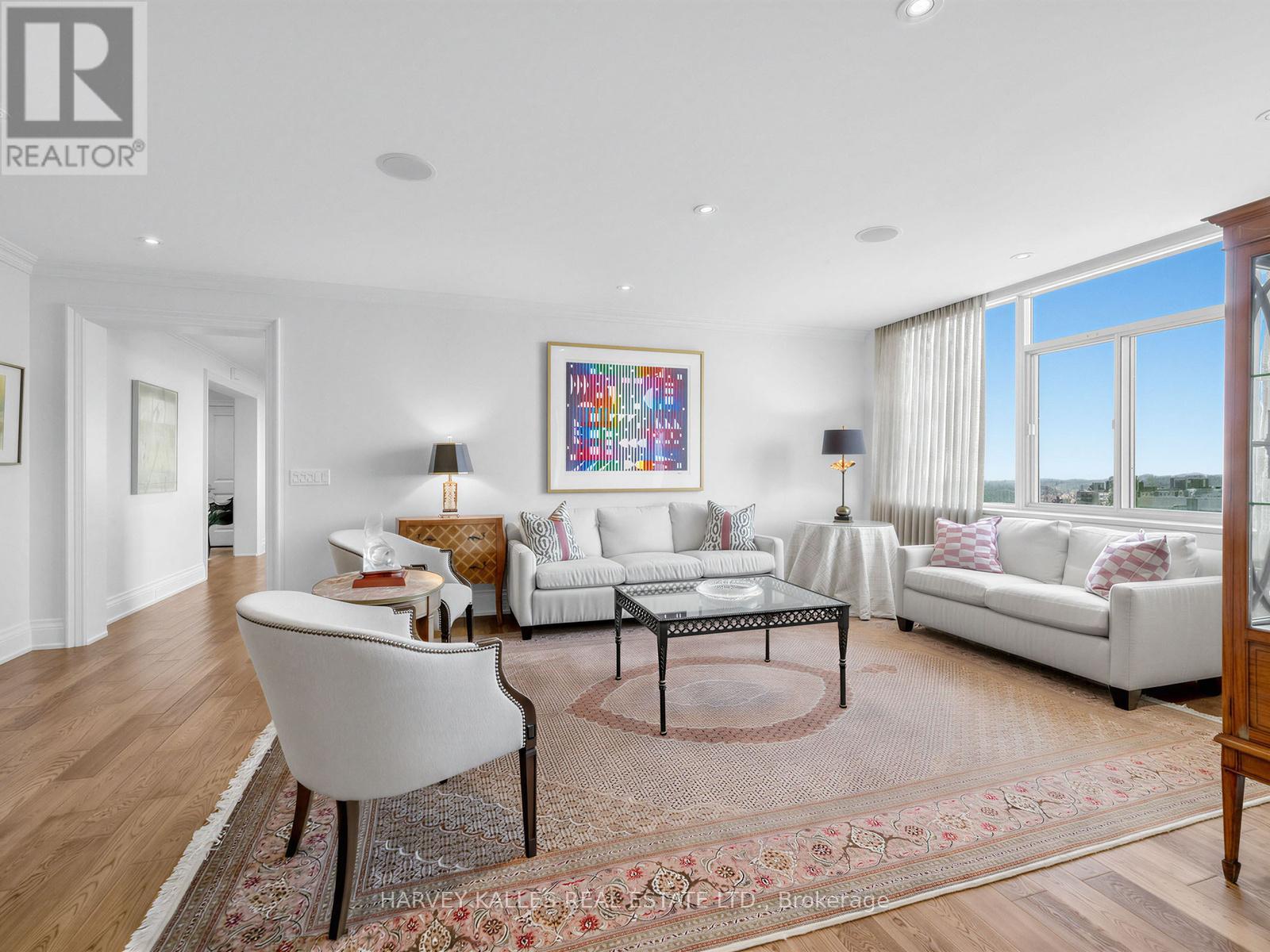 1201 - 500 AVENUE ROAD