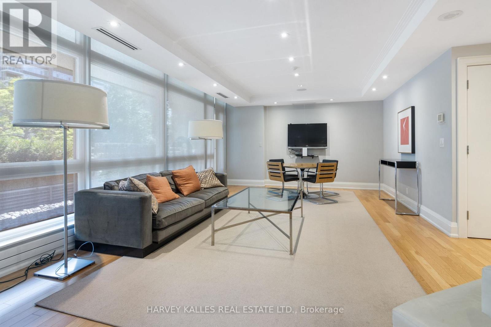 1201 - 500 AVENUE ROAD