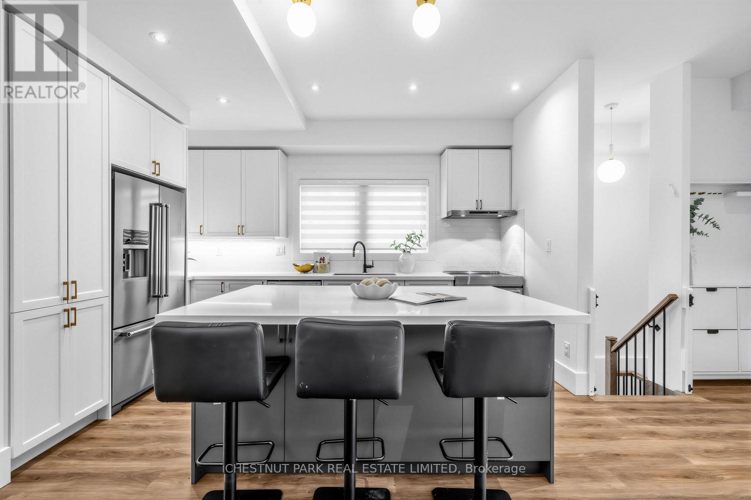 736 GLENCAIRN AVENUE