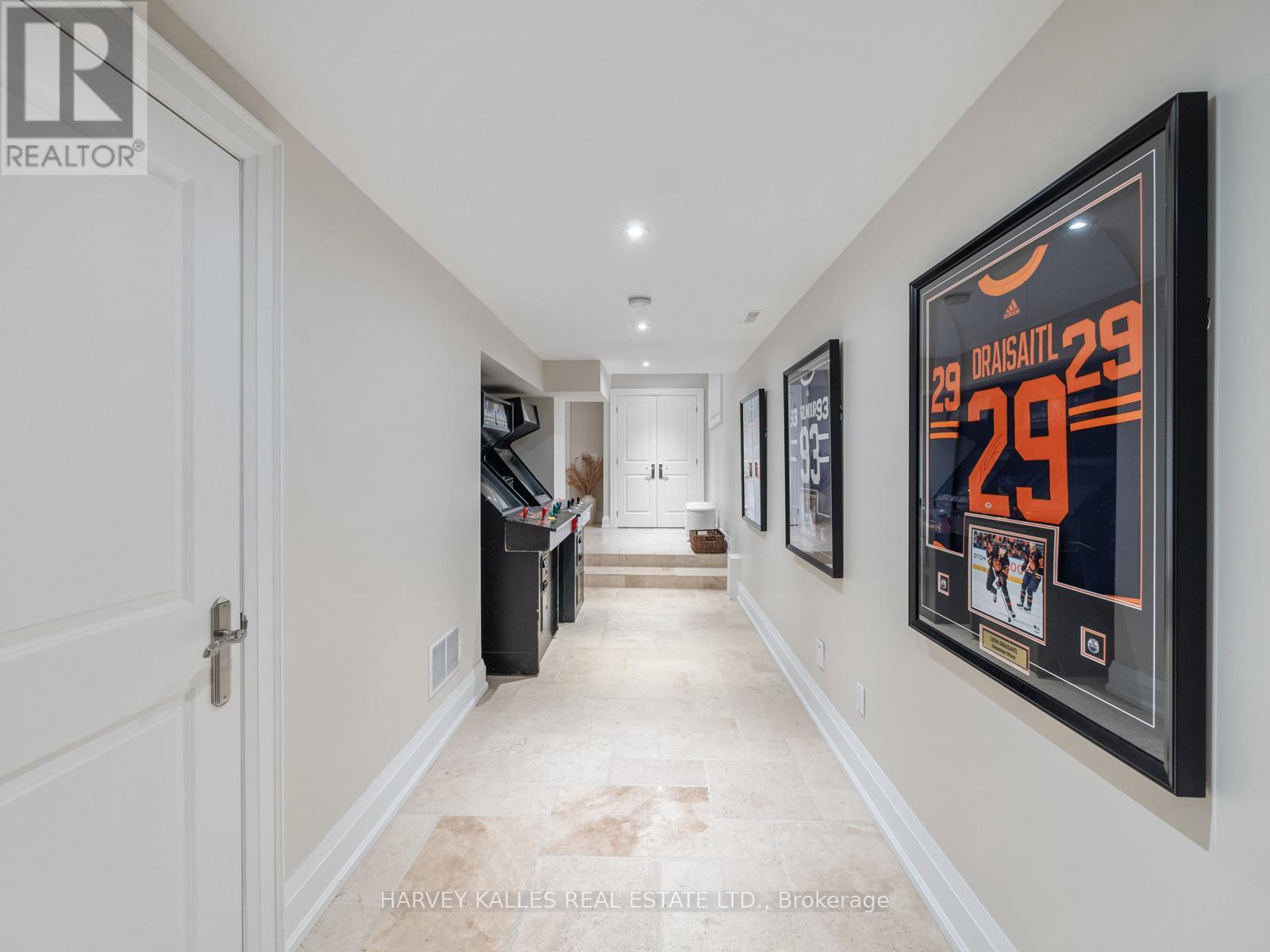 190 CARMICHAEL AVENUE