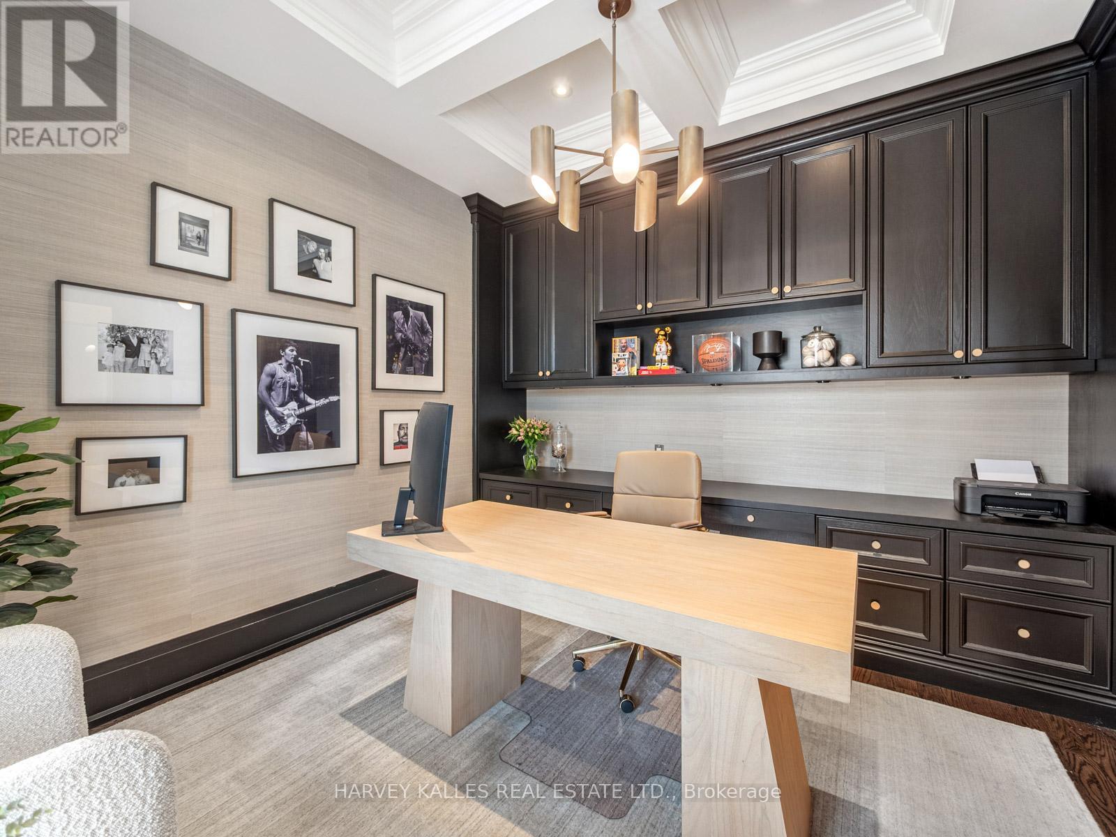 190 CARMICHAEL AVENUE