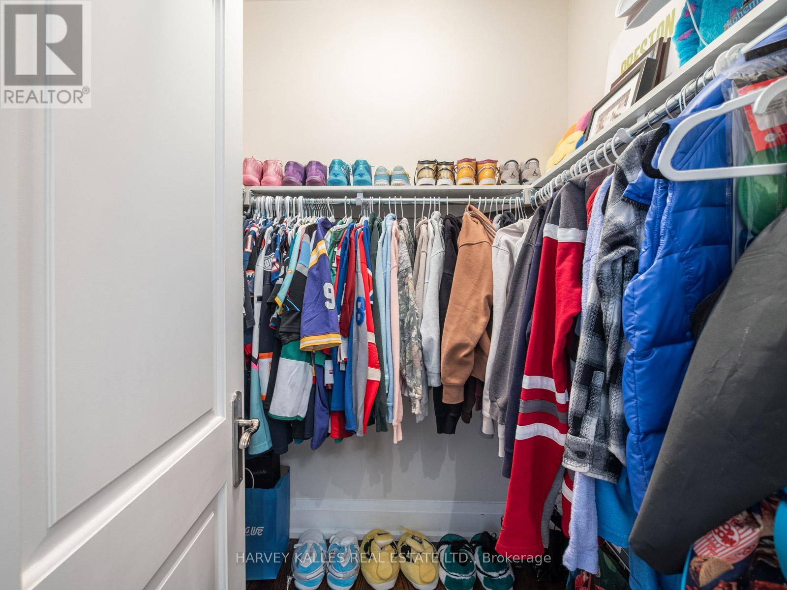 190 CARMICHAEL AVENUE