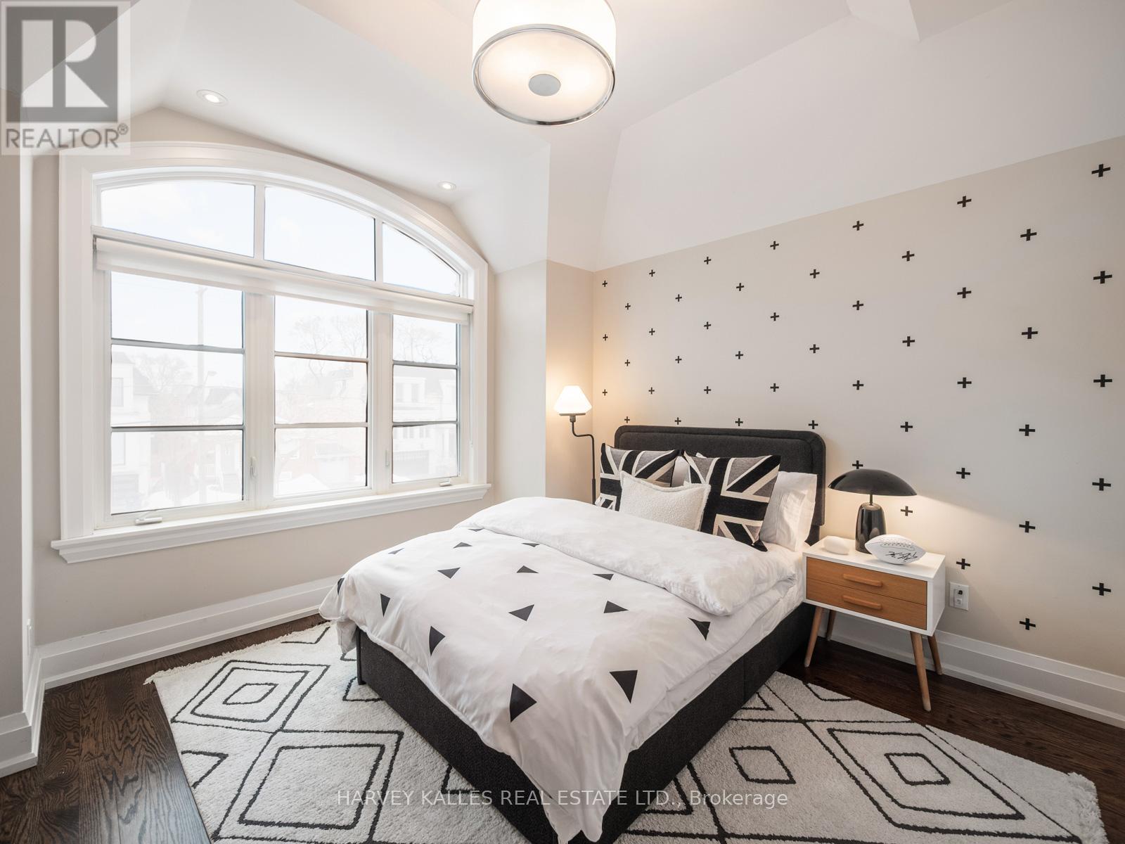 190 CARMICHAEL AVENUE