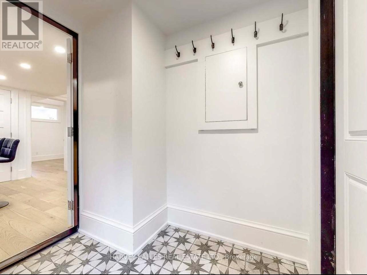 LOWER - 10 DUGGAN AVENUE