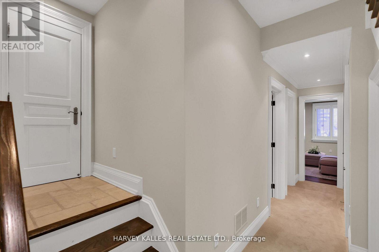 39 GORMLEY AVENUE