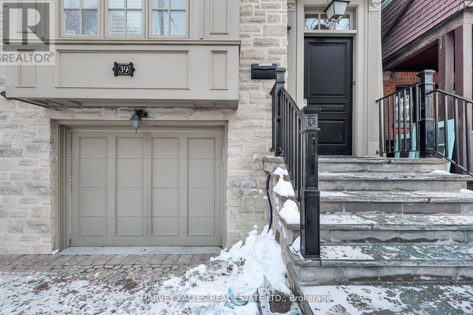 39 GORMLEY AVENUE