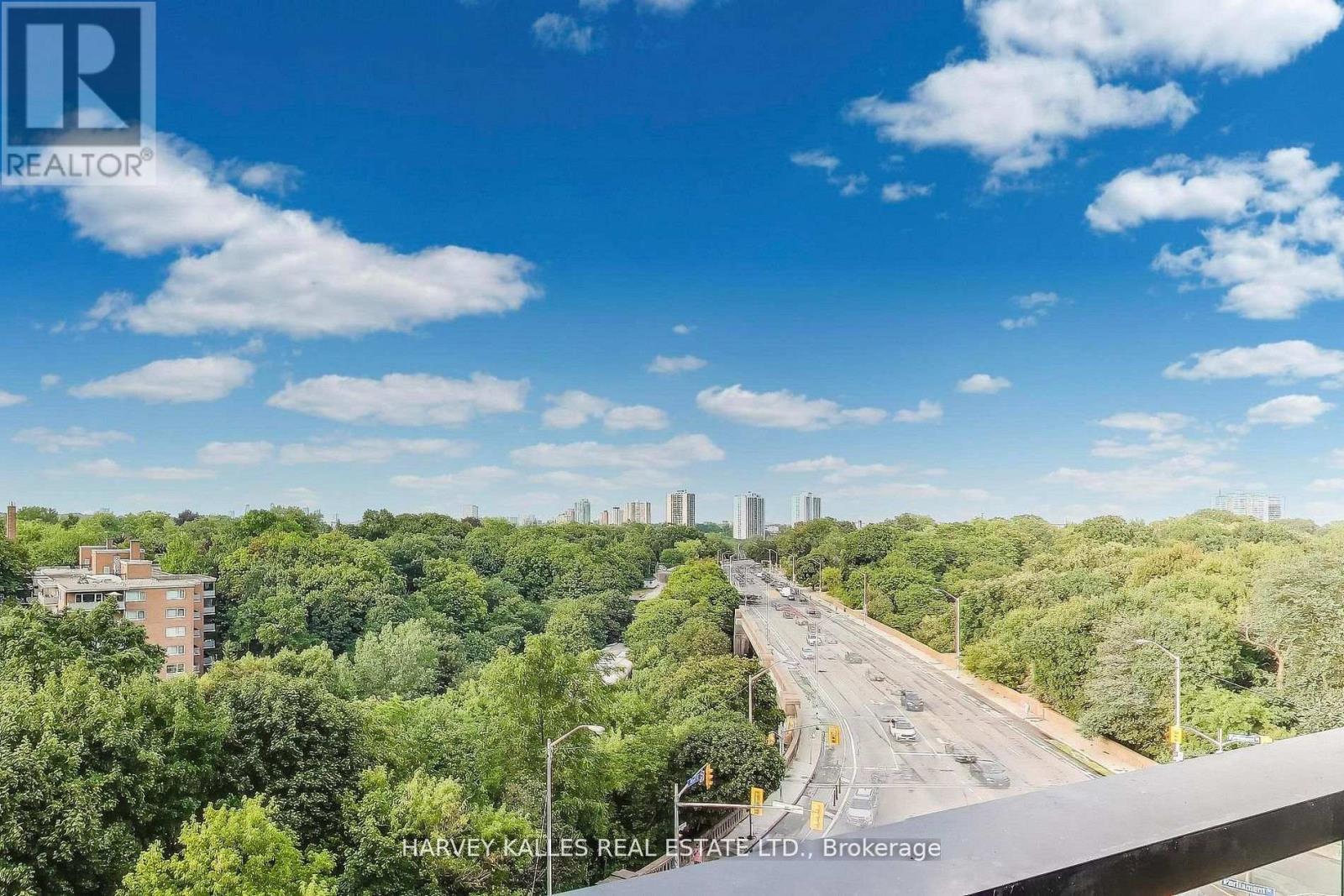 515 - 585 BLOOR STREET E