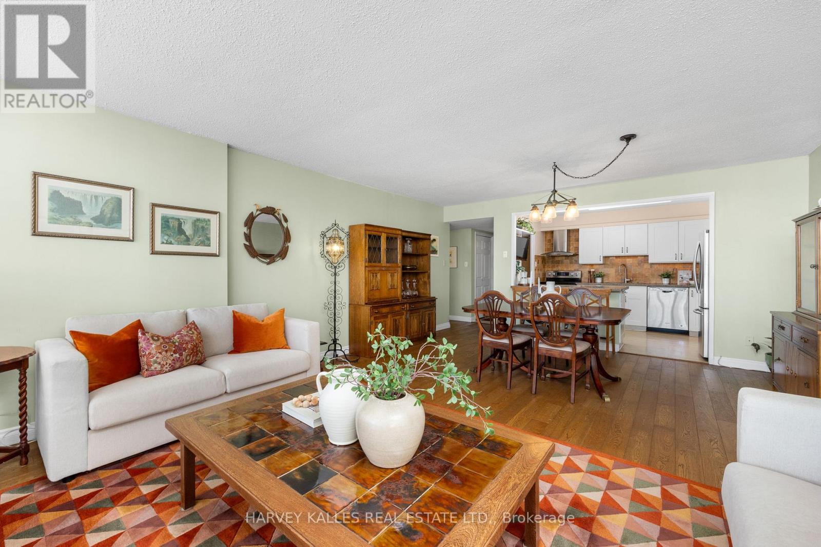 504 - 10 FASHION ROSEWAY