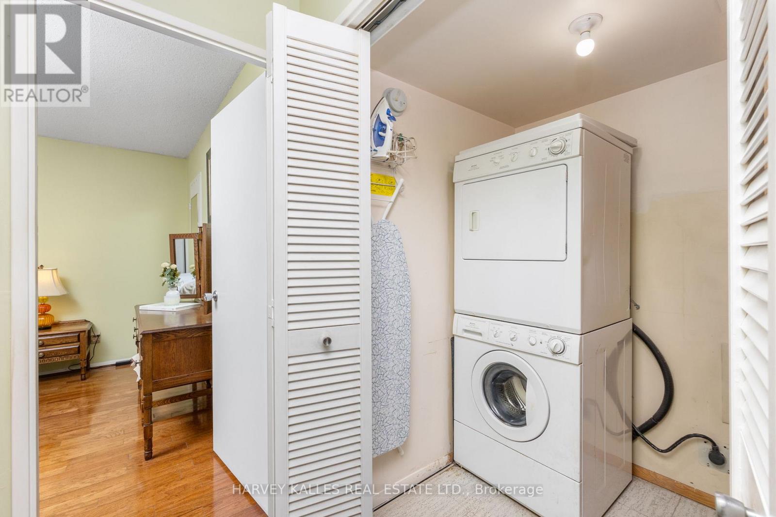 504 - 10 FASHION ROSEWAY