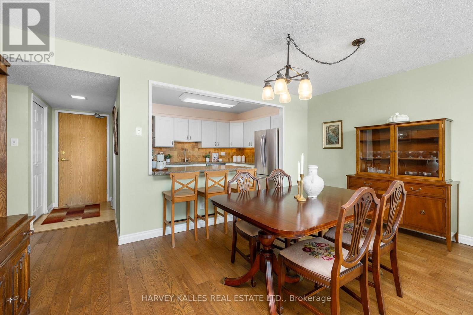 504 - 10 FASHION ROSEWAY