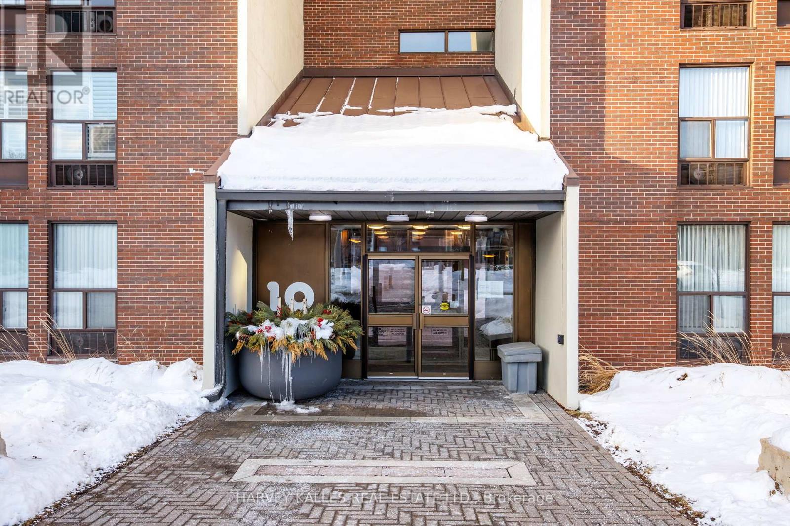 504 - 10 FASHION ROSEWAY