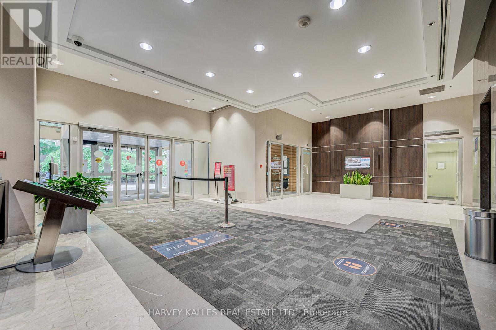 910 - 45 SHEPPARD AVENUE E