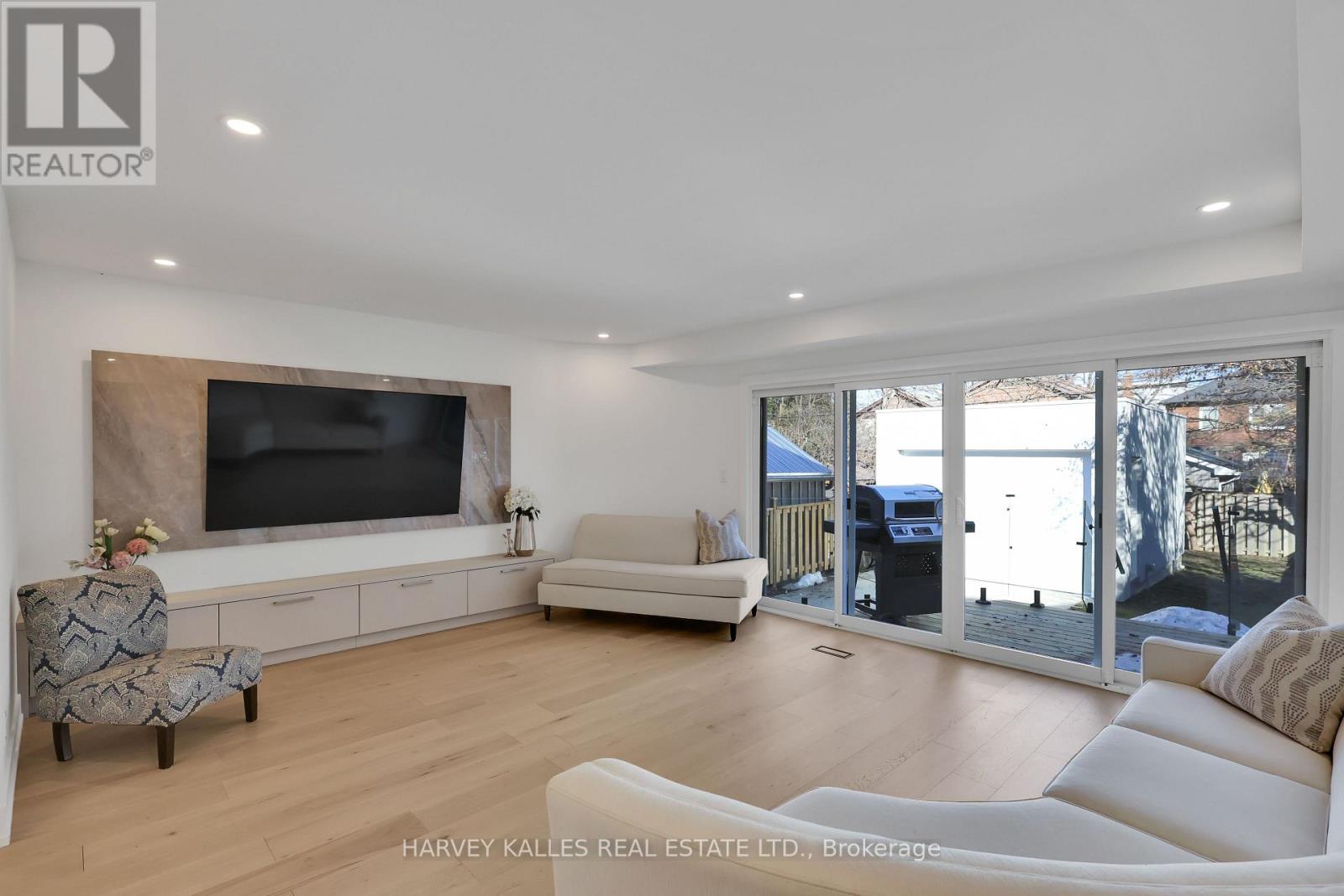 207 SUTHERLAND DRIVE