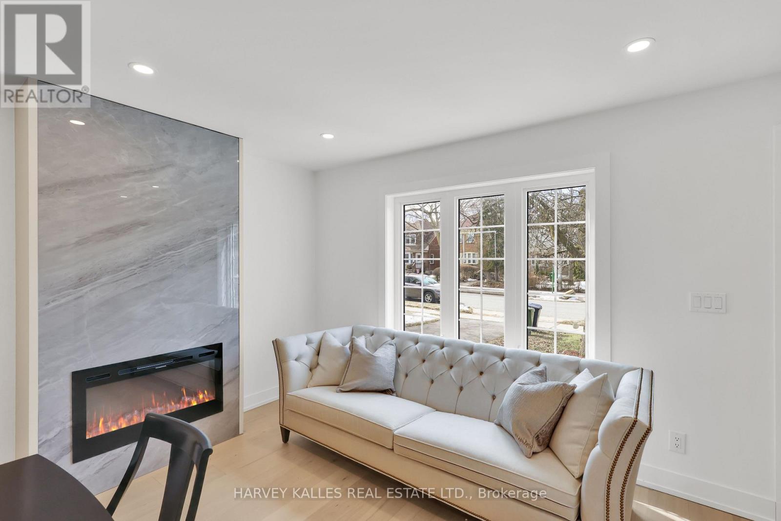 207 SUTHERLAND DRIVE