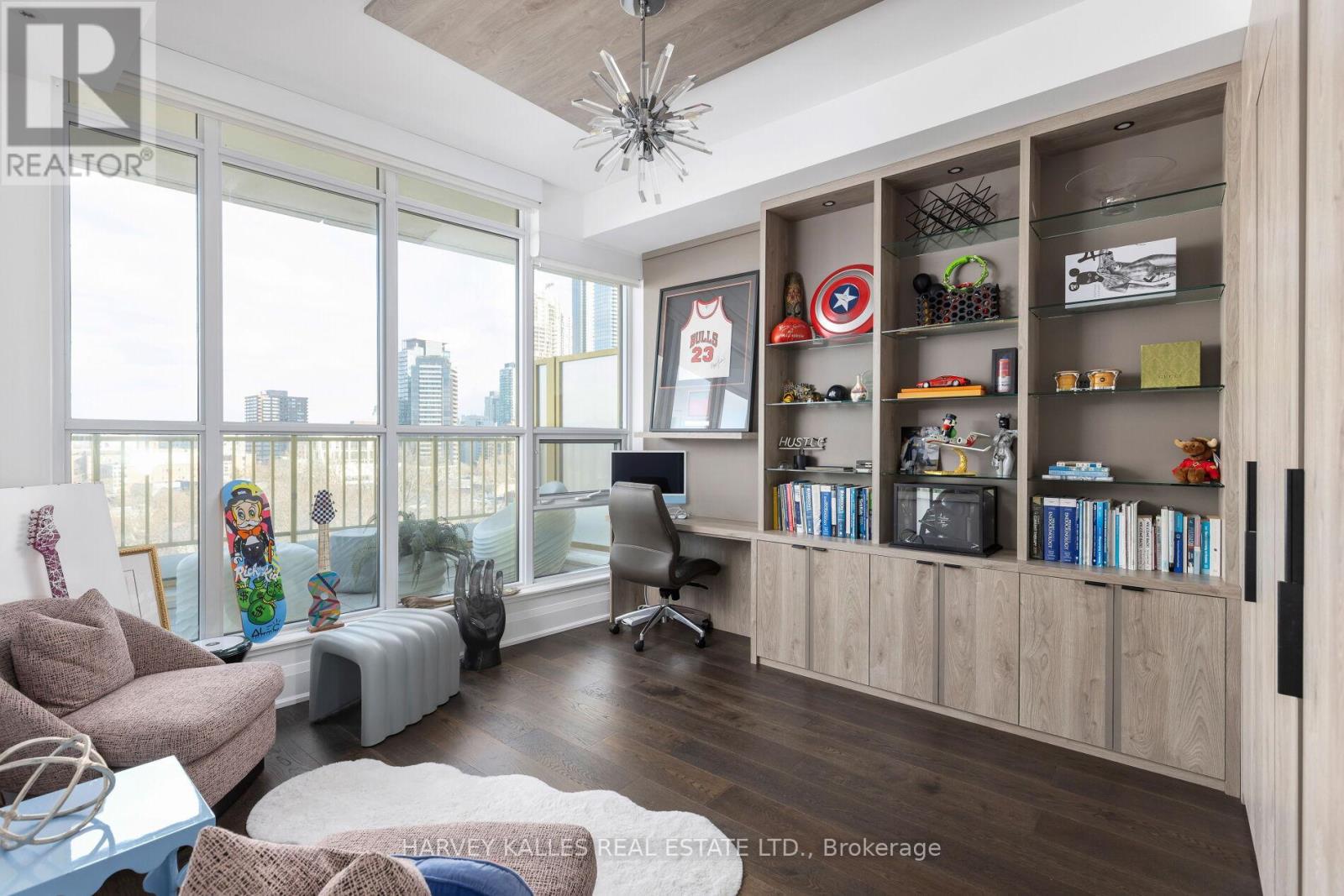 805 - 151 AVENUE ROAD