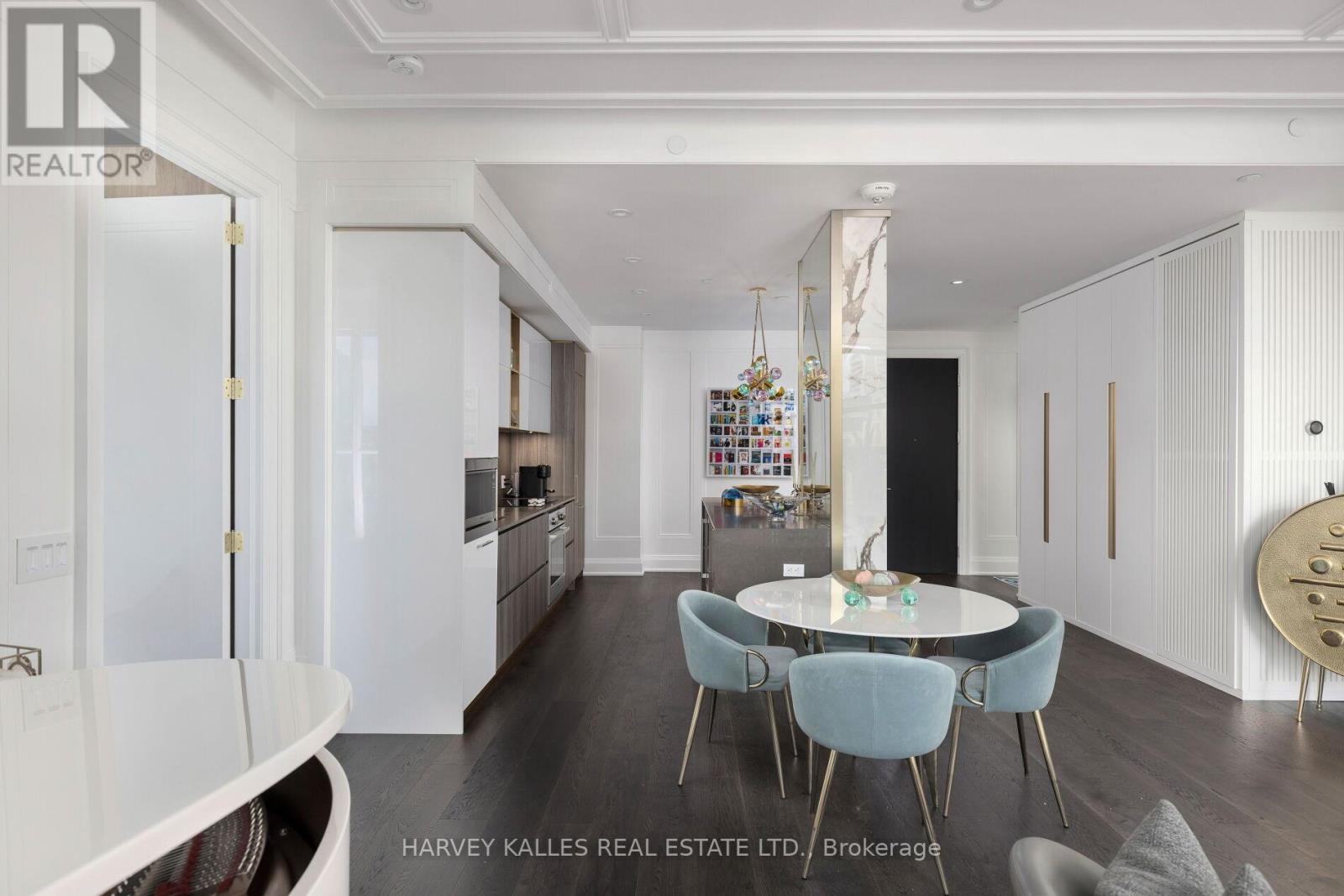 805 - 151 AVENUE ROAD