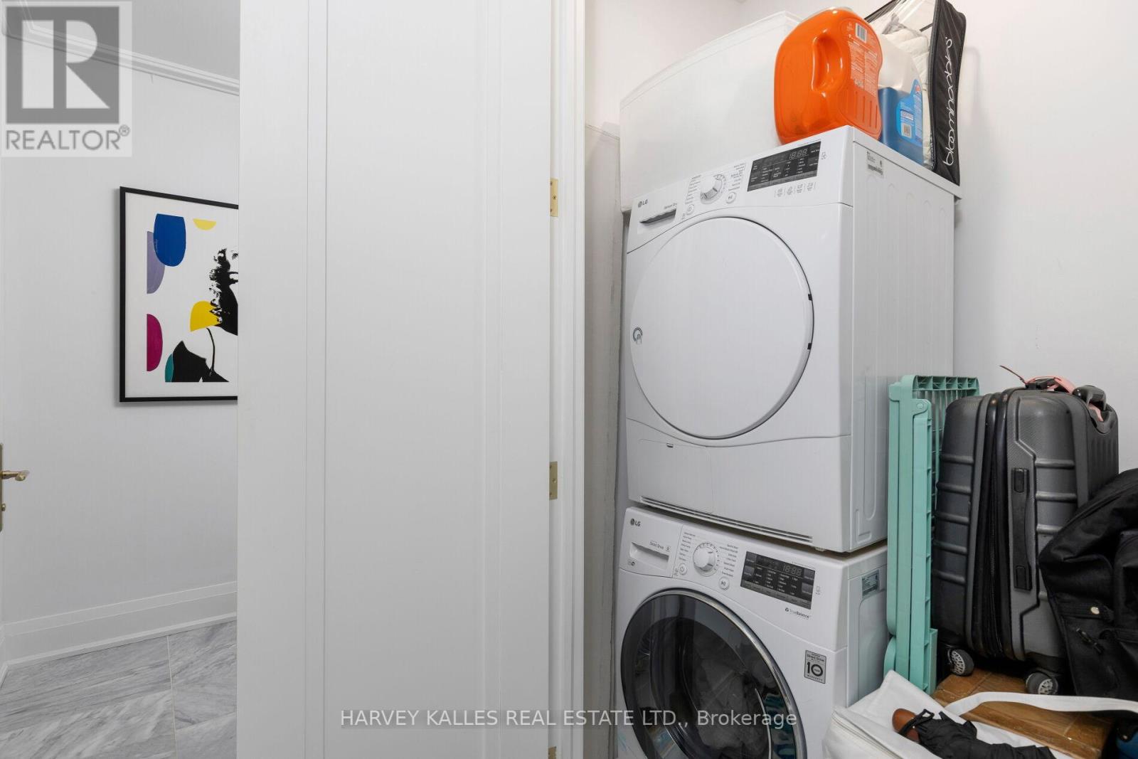 805 - 151 AVENUE ROAD