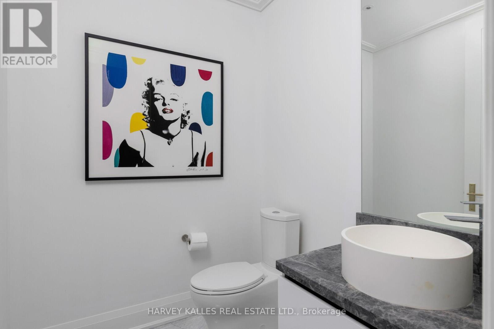 805 - 151 AVENUE ROAD