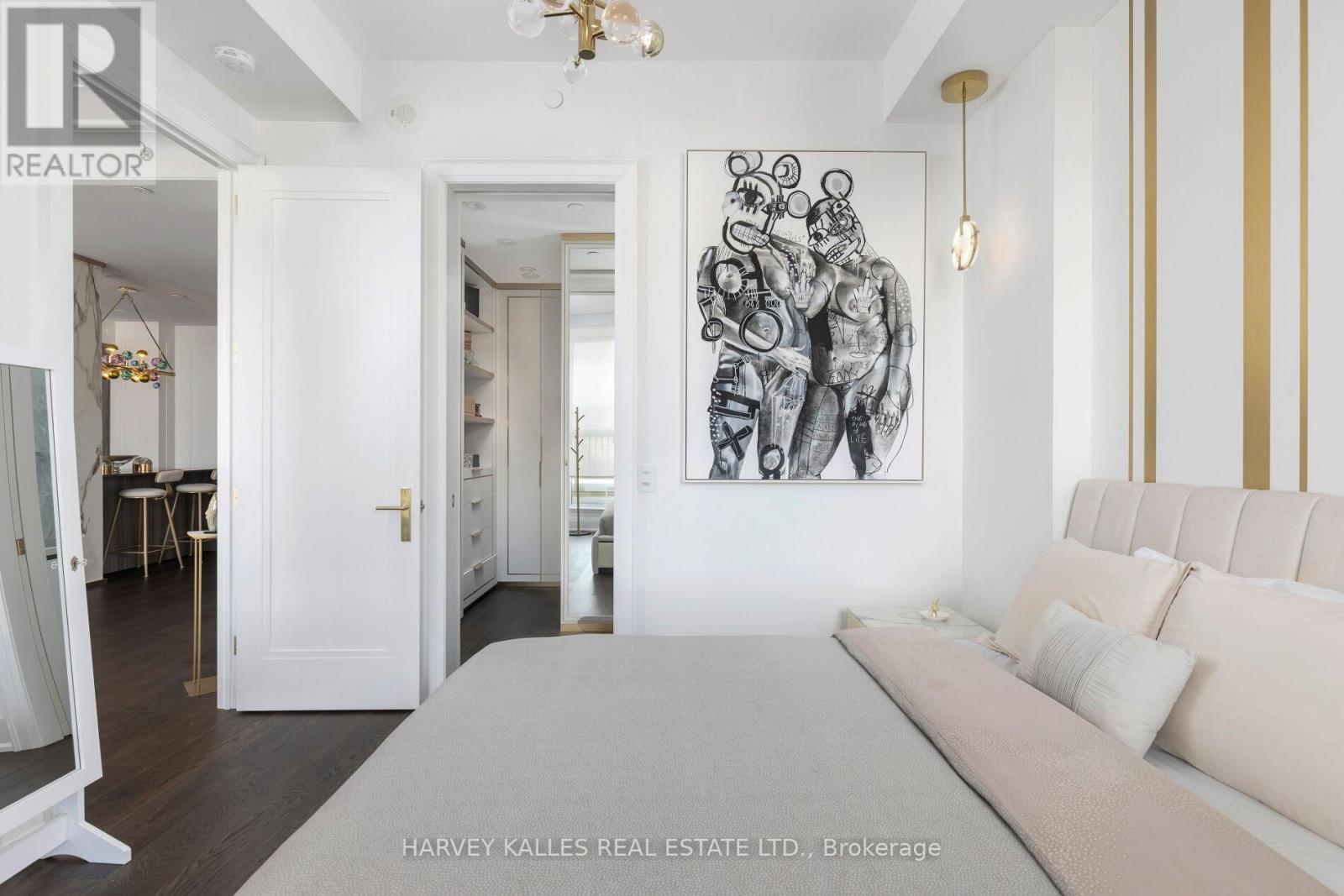 805 - 151 AVENUE ROAD