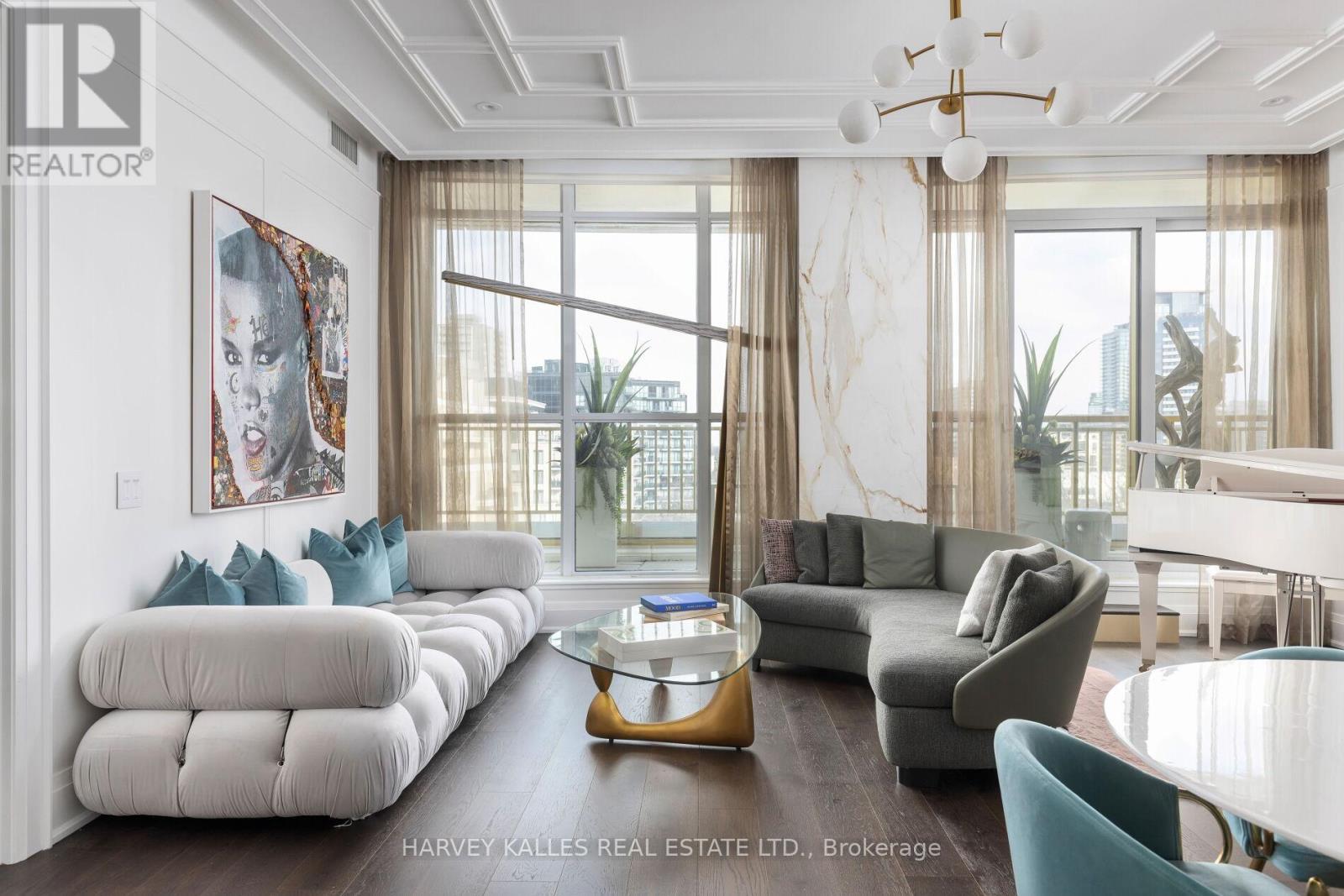 805 - 151 AVENUE ROAD