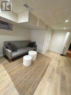 LOWER - 115 NORTHCLIFFE BOULEVARD