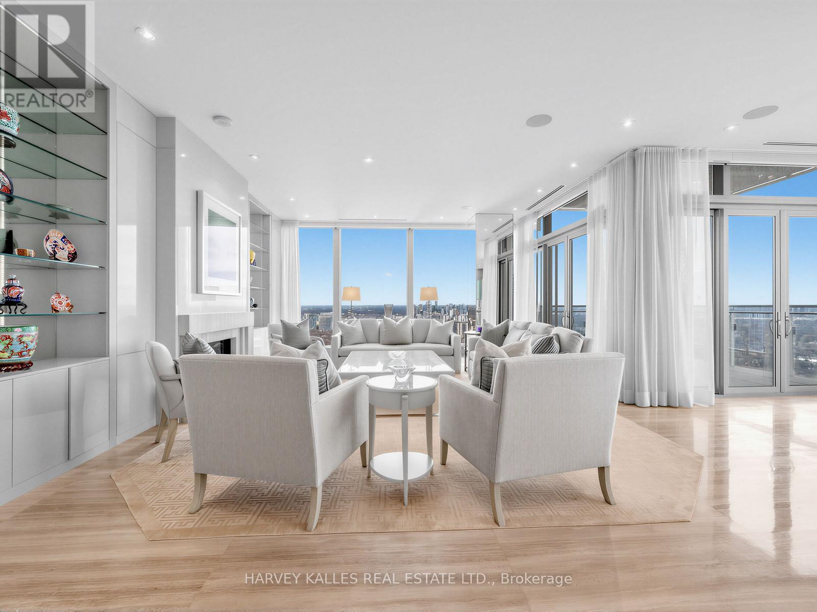 4702 - 50 YORKVILLE AVENUE