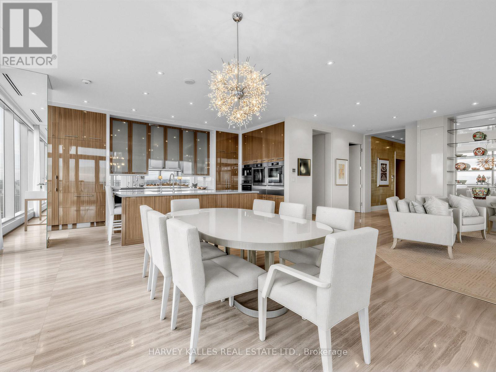 4702 - 50 YORKVILLE AVENUE