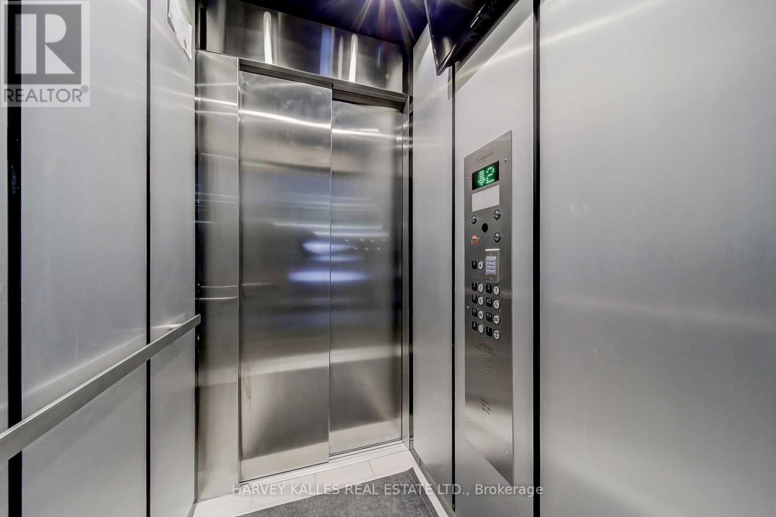 MAIN - 2078 AVENUE ROAD