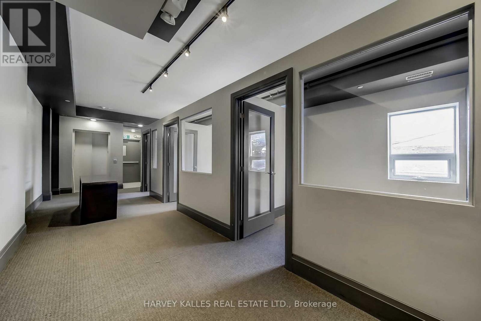 MAIN - 2078 AVENUE ROAD