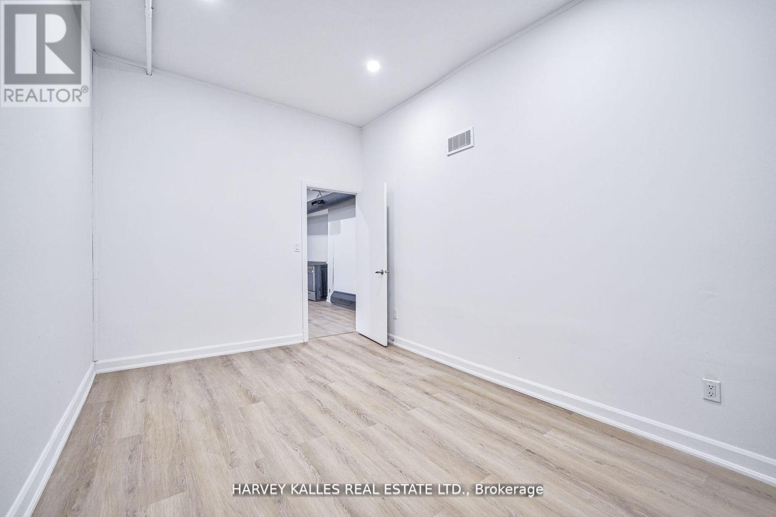 UNIT 5 - 1046 BATHURST STREET
