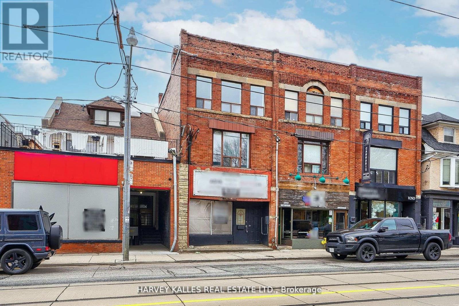 UNIT 5 - 1046 BATHURST STREET
