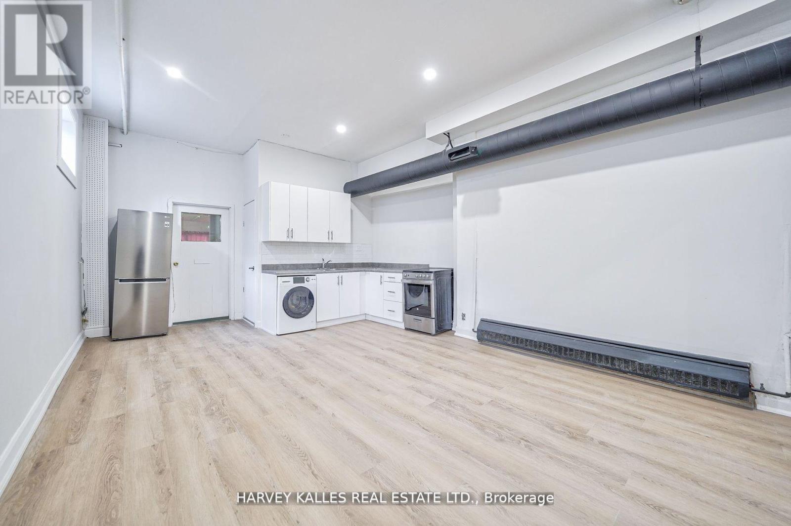 UNIT 5 - 1046 BATHURST STREET