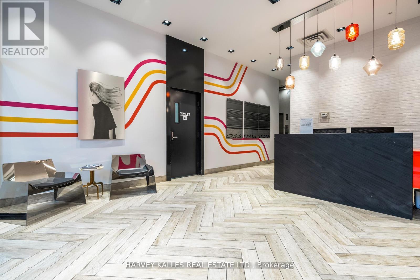 318 - 109 OSSINGTON AVENUE