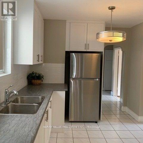 MAIN - 72 MCGILLIVRAY AVENUE