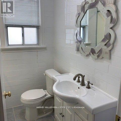 MAIN - 72 MCGILLIVRAY AVENUE