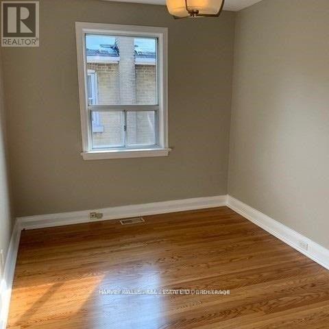 MAIN - 72 MCGILLIVRAY AVENUE