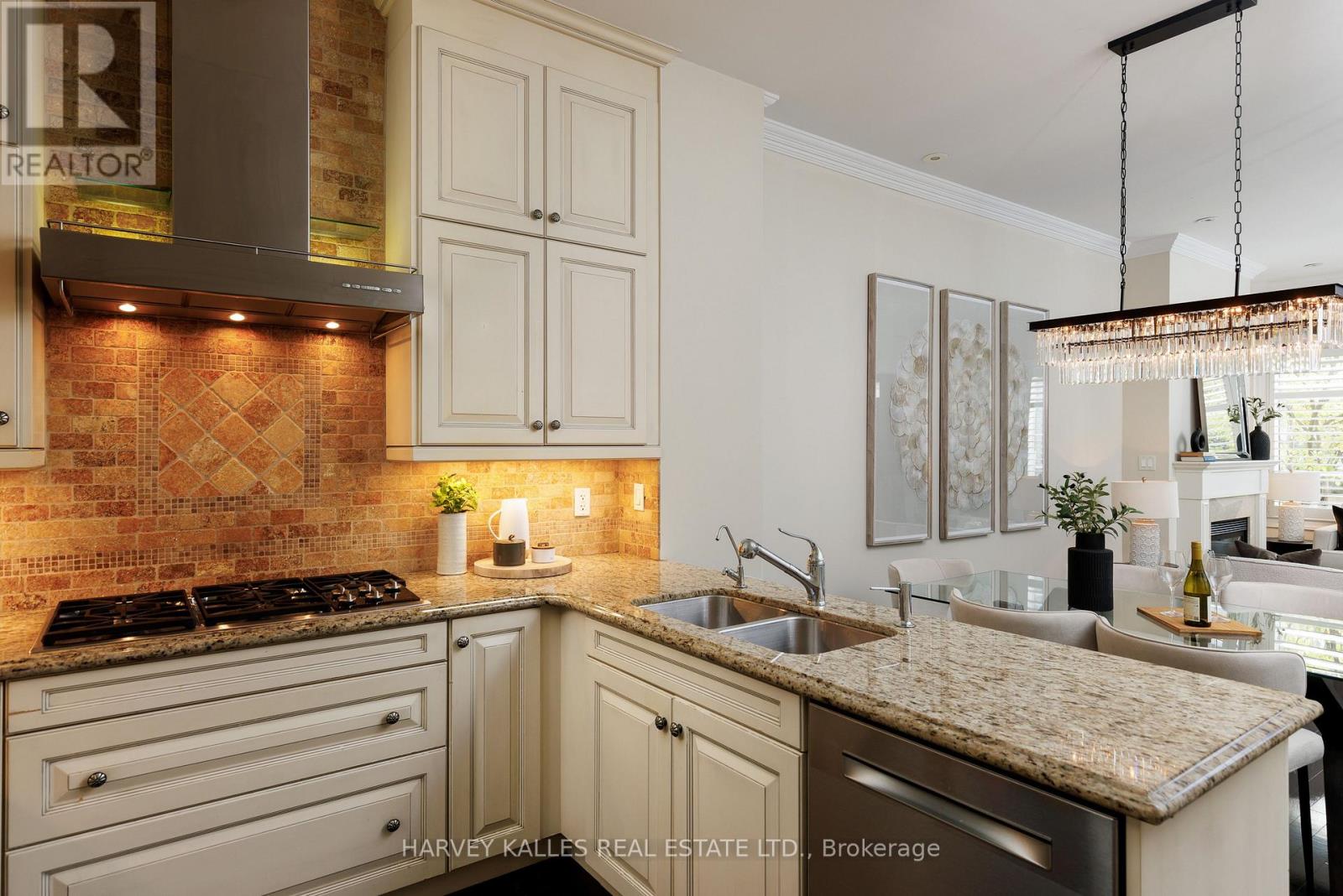 304 - 51 YORK MILLS ROAD