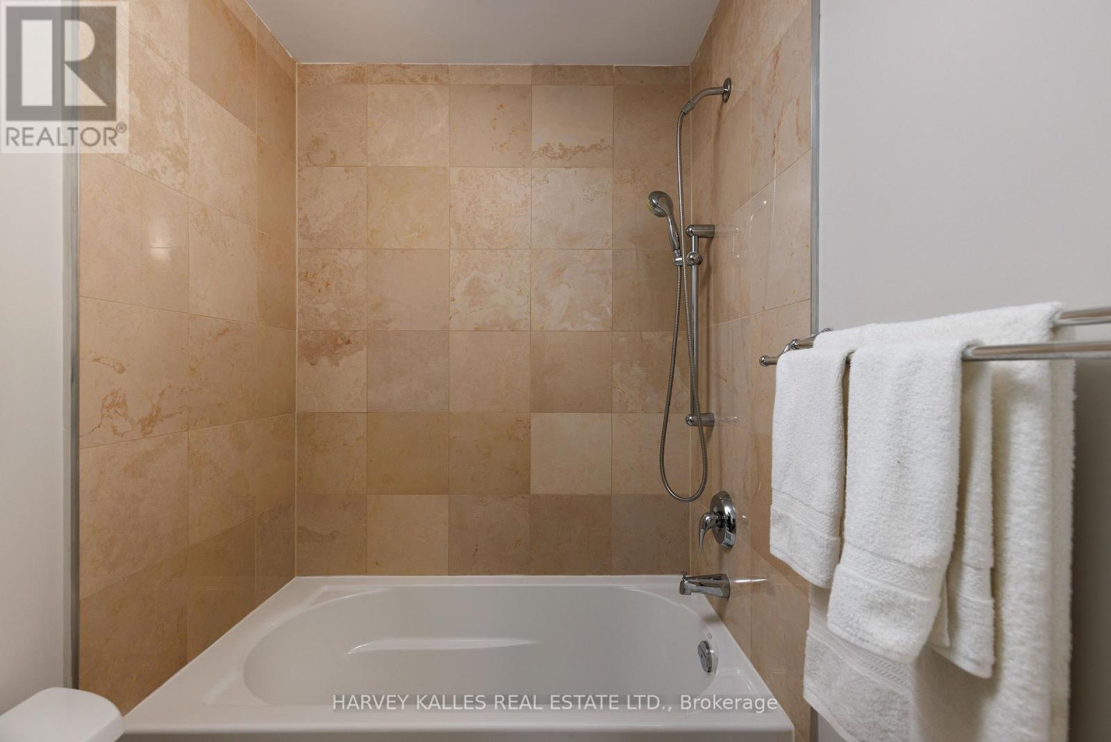 304 - 51 YORK MILLS ROAD