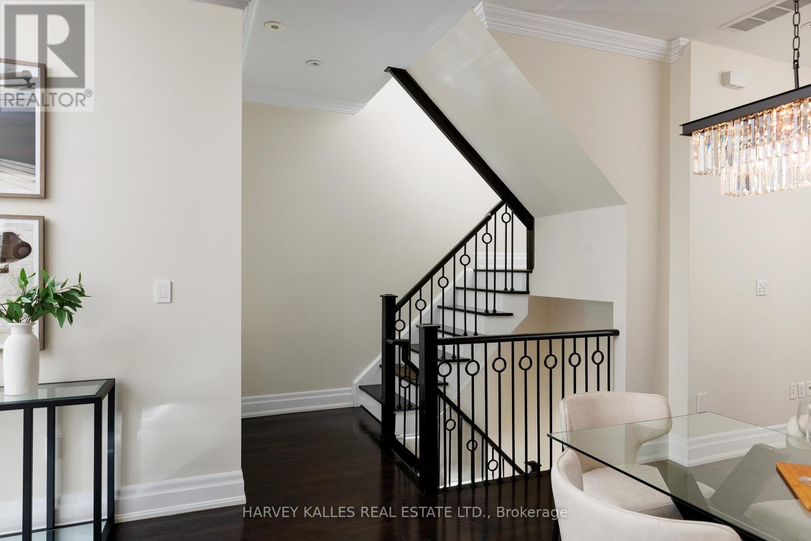 304 - 51 YORK MILLS ROAD