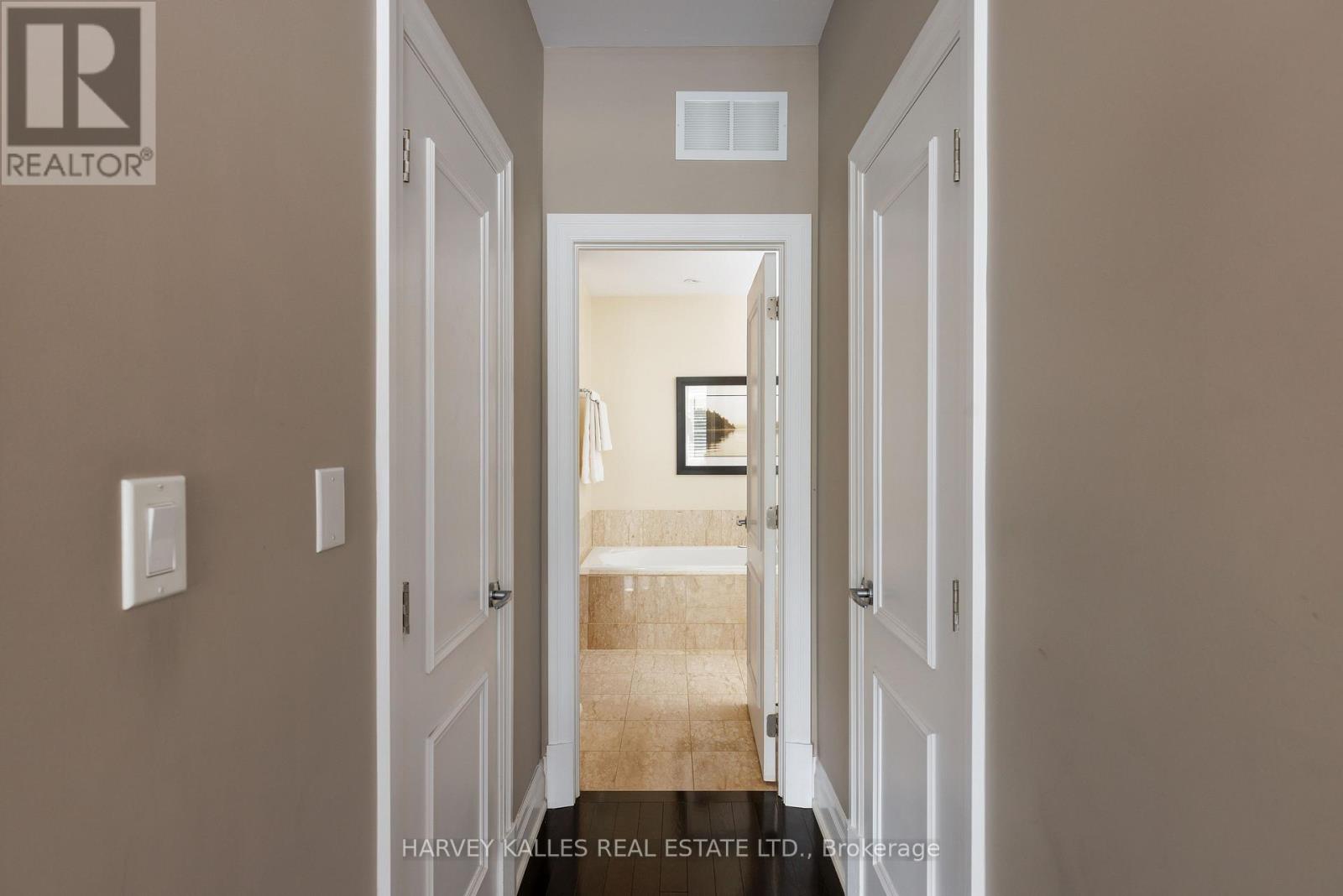 304 - 51 YORK MILLS ROAD