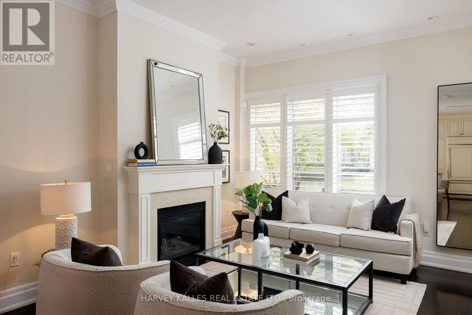 304 - 51 YORK MILLS ROAD