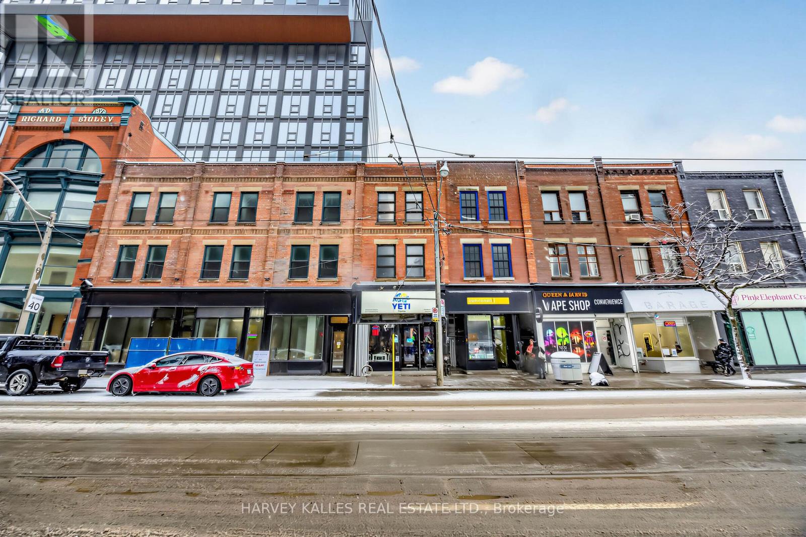 106 QUEEN STREET E