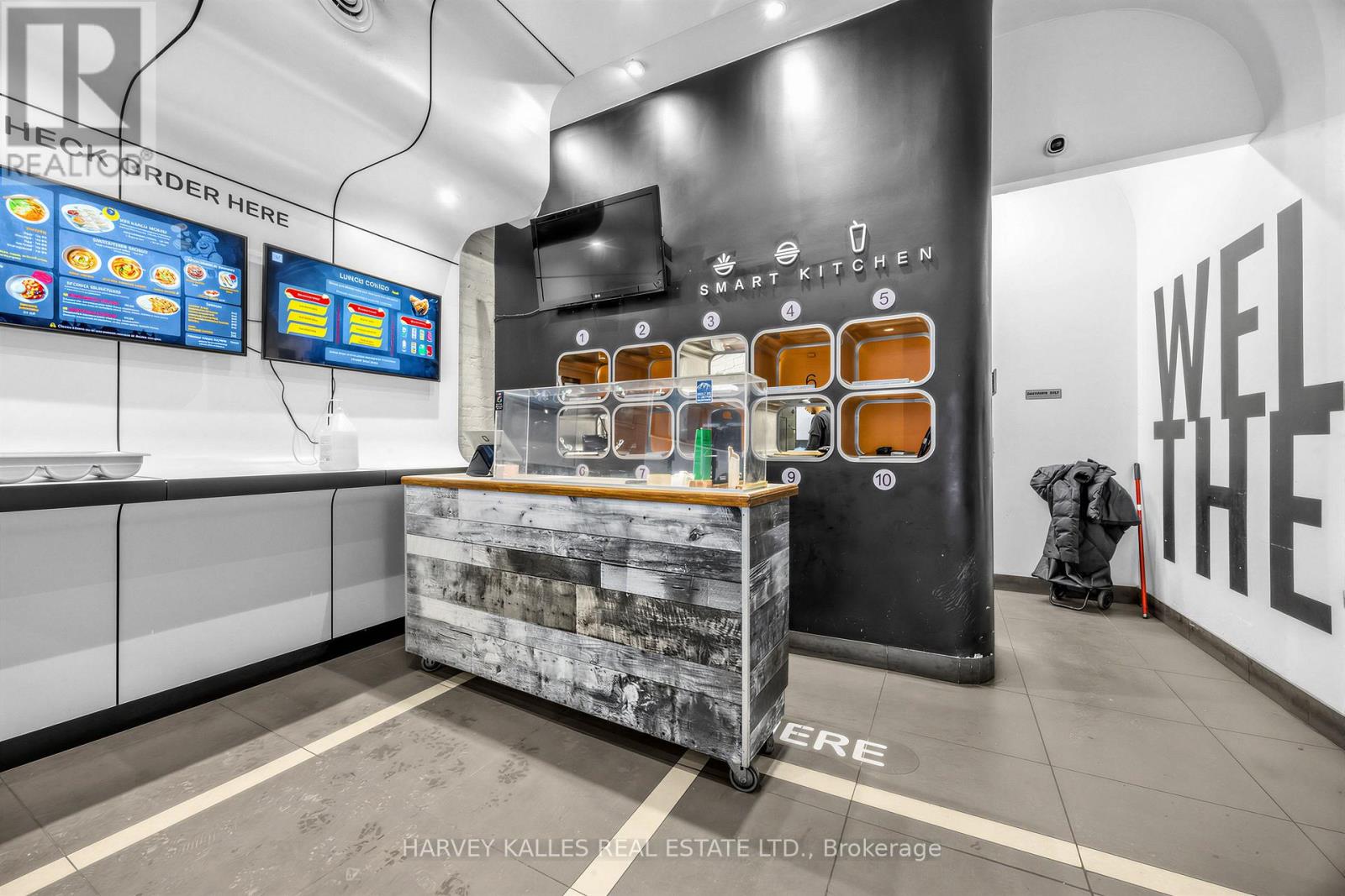 106 QUEEN STREET E