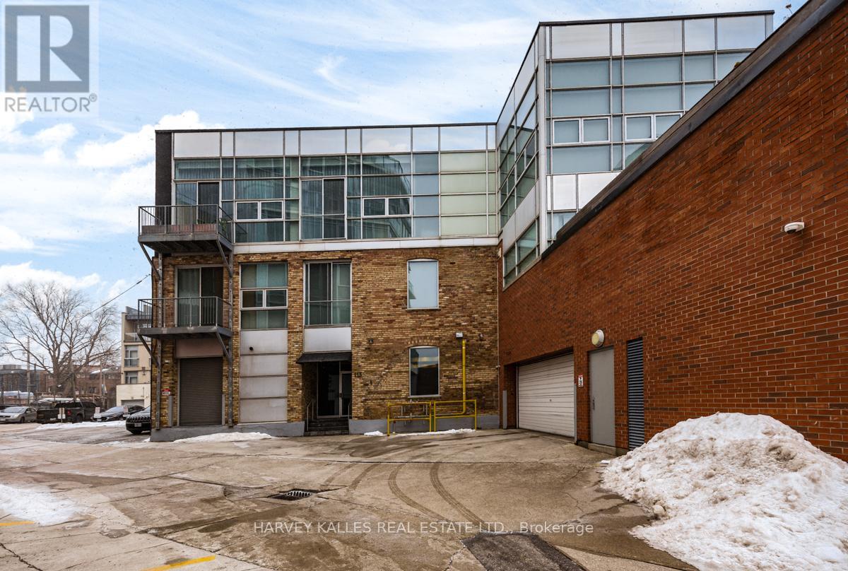 201 - 113 DUPONT STREET
