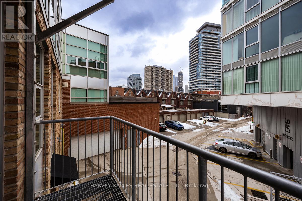 201 - 113 DUPONT STREET