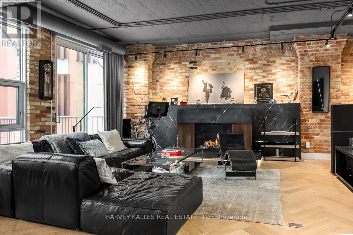 201 - 113 DUPONT STREET