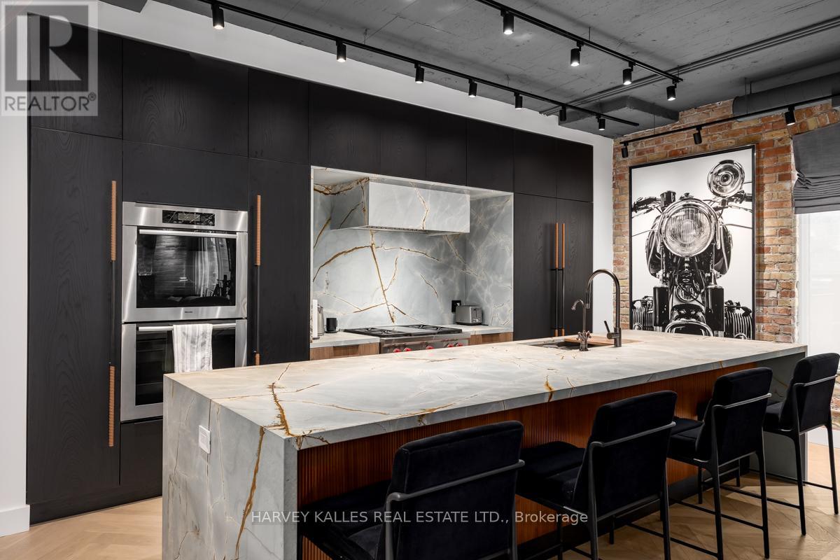 201 - 113 DUPONT STREET